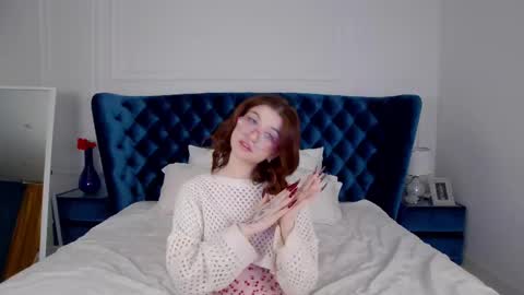 Snapshot of bellebellerose chatting on February 26, 2025, 6:37 am BelleBellerose online show from February 26, 2025, 6:37 am