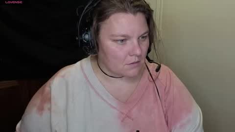 Snapshot of bellenbeau chatting on December 2, 2025, 4:35 pm bellenbeau online show from December 2, 2025, 4:35 pm