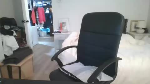 Snapshot of bellequeue19758 chatting on November 19, 2025, 11:10 am bellequeue19758 online show from November 19, 2025, 11:10 am