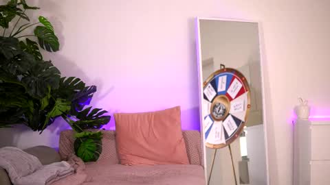 Belle online show from February 25, 2026, 4:11 am