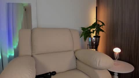  Bella  online show from March 8, 2026, 4:16 am