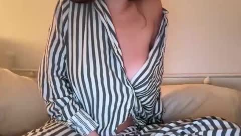 Snapshot of bellybabydoll chatting on January 19, 2026, 7:01 am bellybabydoll online show from January 19, 2026, 7:01 am