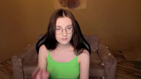 Snapshot of bemine_bemine chatting on February 7, 2026, 3:10 am bemine_bemine online show from February 7, 2026, 3:10 am