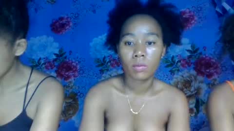Snapshot of bemoniquee chatting on June 16, 2026, 7:38 pm bemoniquee online show from June 16, 2026, 7:38 pm