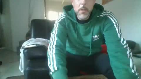 Snapshot of benbare13 chatting on November 13, 2025, 3:55 pm benbare13 online show from November 13, 2025, 3:55 pm