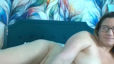 Snapshot of bendybecky69 chatting on December 19, 2024, 4:23 am Becky online show from December 19, 2024, 4:23 am