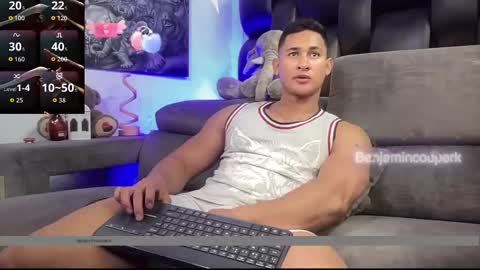 benjamincooperk online show from November 20, 2025, 5:51 am