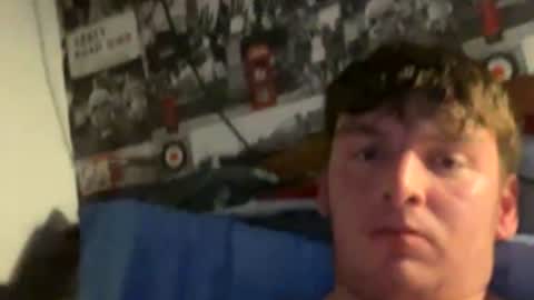 Snapshot of benji8901415164 chatting on December 15, 2025, 4:11 pm benji8901415164 online show from December 15, 2025, 4:11 pm