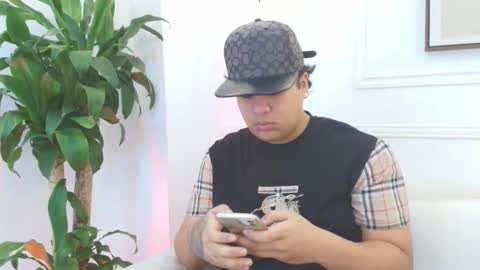 bennett_alejoo online show from December 22, 2025, 6:27 pm