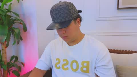 bennett_alejoo online show from April 4, 2026, 7:11 pm