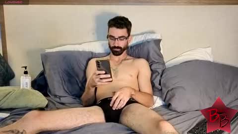 benny_boy95 online show from October 9, 2025, 2:20 am