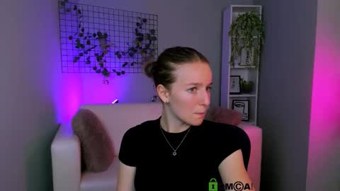 Snapshot of benny_duglas chatting on September 23, 2025, 12:19 pm Benny online show from September 23, 2025, 12:19 pm