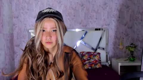 benny_wilson online show from September 30, 2025, 3:33 am