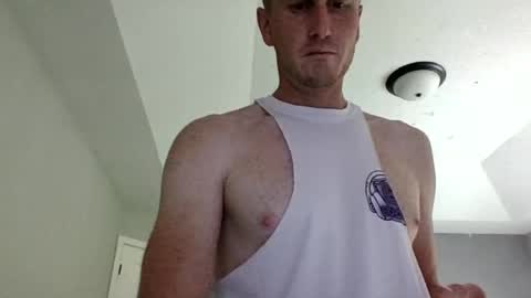 Snapshot of bennyc04041987 chatting on June 18, 2026, 8:24 pm BennyC online show from June 18, 2026, 8:24 pm