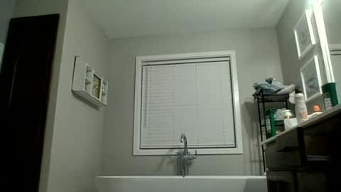Snapshot of bennyc04041987 chatting on June 30, 2026, 9:32 am BennyC online show from June 30, 2026, 9:32 am