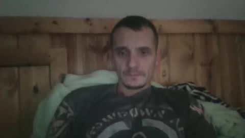 Snapshot of bennymn chatting on November 9, 2025, 4:27 pm benny and innocentvixon online show from November 9, 2025, 4:27 pm