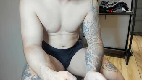 Snapshot of benthebodybuilder chatting on October 17, 2025, 10:12 pm Ben Braxton online show from October 17, 2025, 10:12 pm