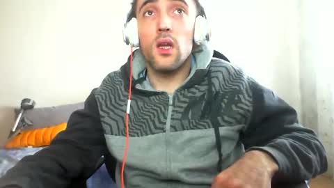 bentish online show from December 21, 2025, 10:11 am