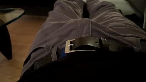 benz10001 online show from December 18, 2025, 1:00 am