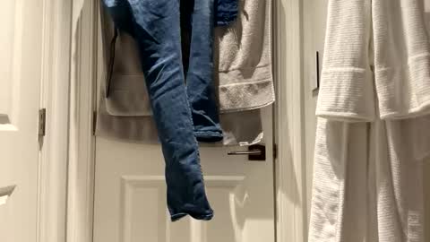 benz10001 online show from December 19, 2025, 9:22 pm