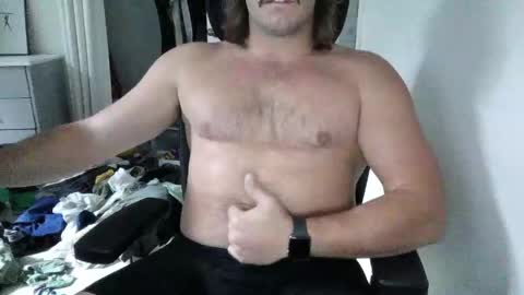 Snapshot of benzoil20007 chatting on November 12, 2025, 6:41 pm benzoil20007 online show from November 12, 2025, 6:41 pm