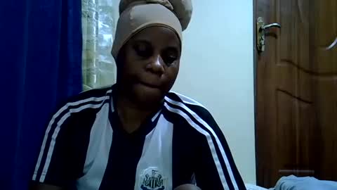 Crazybeibe online show from July 18, 2026, 2:38 am