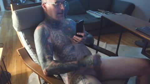 bernhard666 online show from September 14, 2025, 12:37 pm