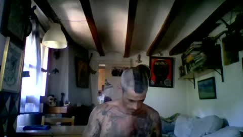 bernichaos77 online show from July 19, 2026, 12:20 pm