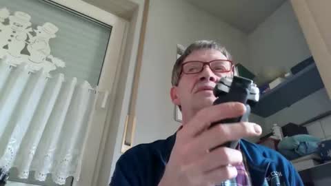 Snapshot of bernie6004 chatting on March 1, 2026, 11:56 am bernie6004 online show from March 1, 2026, 11:56 am