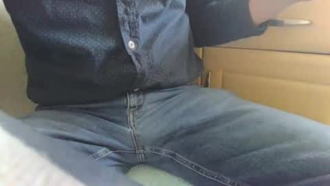 bernie6004 online show from April 12, 2026, 9:03 am