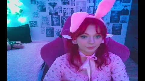 BerrieKitten online show from October 8, 2025, 7:22 pm