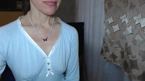 berry2024 online show from December 4, 2025, 7:39 am