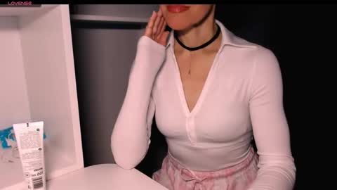 berry2024 online show from January 12, 2026, 7:02 am