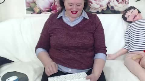 Snapshot of berryshickx chatting on March 11, 2025, 8:41 am BerryShickX online show from March 11, 2025, 8:41 am