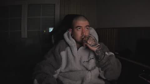 berto3389 online show from November 30, 2025, 1:42 am