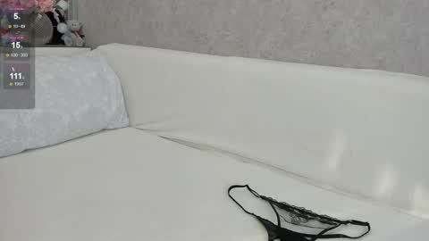 Snapshot of best__angelica chatting on February 5, 2026, 9:36 am best__angelica online show from February 5, 2026, 9:36 am