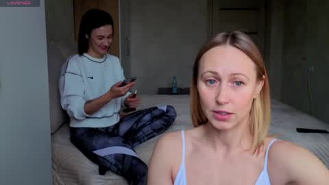 Hellen and Natali online show from April 19, 2026, 2:55 am