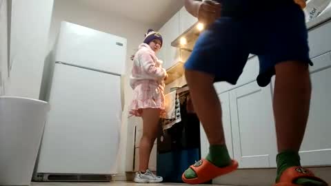 Snapshot of bestia_bella_sex chatting on January 20, 2025, 2:22 am Rugal y angel online show from January 20, 2025, 2:22 am