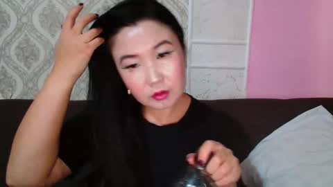 Snapshot of bet_lu chatting on September 27, 2025, 7:35 am Bet Lu online show from September 27, 2025, 7:35 am