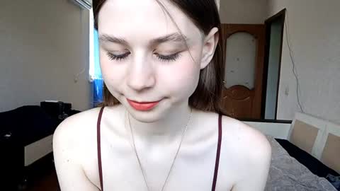 Snapshot of bethkallberg chatting on June 17, 2026, 9:12 am Leila online show from June 17, 2026, 9:12 am