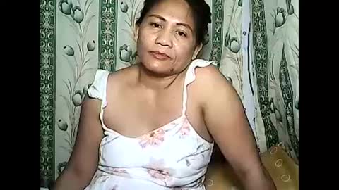 Snapshot of betty_83 chatting on December 17, 2024, 2:33 pm betty_83 online show from December 17, 2024, 2:33 pm