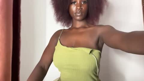 Snapshot of betty_fire_ chatting on October 28, 2025, 3:36 pm Adah online show from October 28, 2025, 3:36 pm