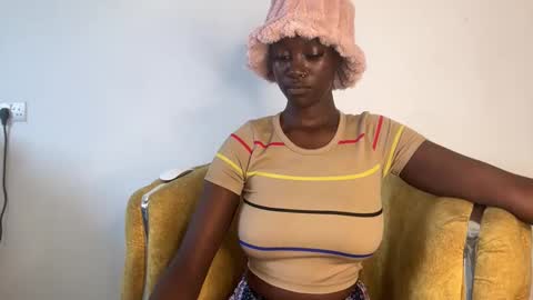 Snapshot of betty_fire_ chatting on November 10, 2025, 8:35 am Adah online show from November 10, 2025, 8:35 am