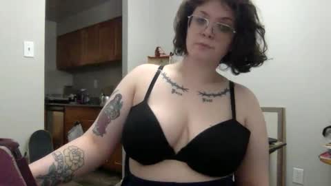 Snapshot of bettycake666 chatting on October 24, 2025, 2:41 am Betty Cake online show from October 24, 2025, 2:41 am