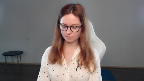 Snapshot of bettystar_ chatting on December 10, 2024, 10:16 pm Betty online show from December 10, 2024, 10:16 pm