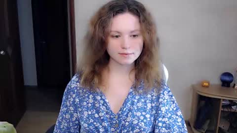 Snapshot of bettystar_ chatting on September 14, 2025, 8:19 pm Betty online show from September 14, 2025, 8:19 pm