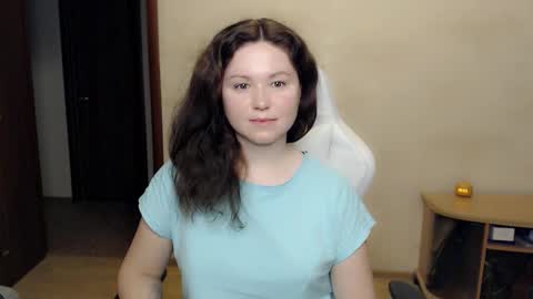 Snapshot of bettystar_ chatting on November 7, 2025, 8:31 pm Betty online show from November 7, 2025, 8:31 pm