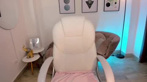 Snapshot of beverlyy_johnson chatting on October 12, 2025, 3:49 am beverlyy johnson online show from October 12, 2025, 3:49 am