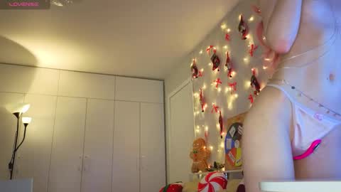 bezvanili online show from December 19, 2025, 8:05 pm