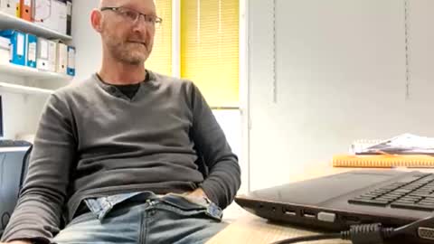 Snapshot of bi_french69 chatting on March 26, 2026, 5:29 pm My name is David and if you like public exhibitions you wont be disappointed with me LoL - My favorite vibes is 44 online show from March 26, 2026, 5:29 pm